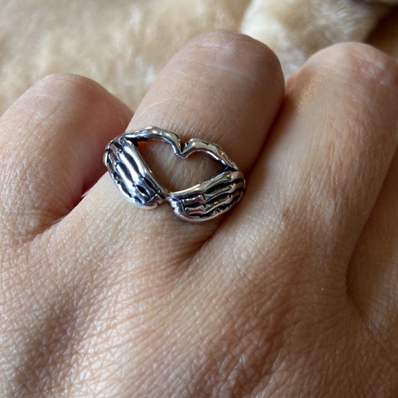 Jewelry - Skeleton heart ring